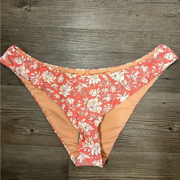 NWT J. Crew Curved-Waist Cheeky Bikini Bottom in Tossed Floral | Size Large - Picture 3 of 8